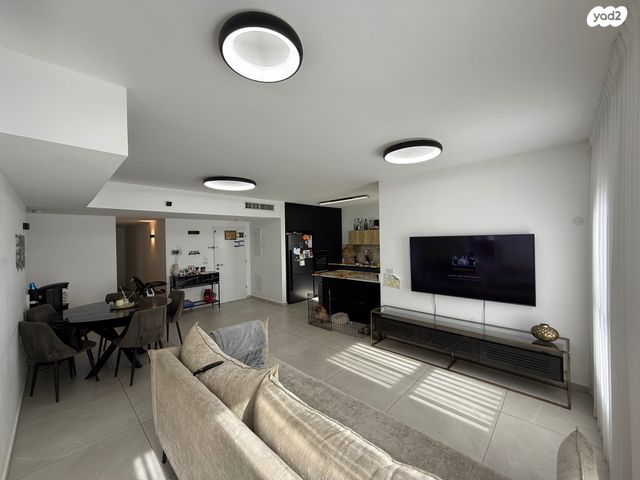 דירה, מלכת שבא 1, צפון מערב מרכז העיר, נתניה