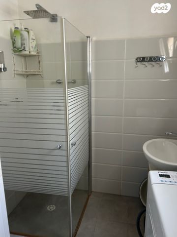 דירה, המסילה, פרדס חנה כרכור