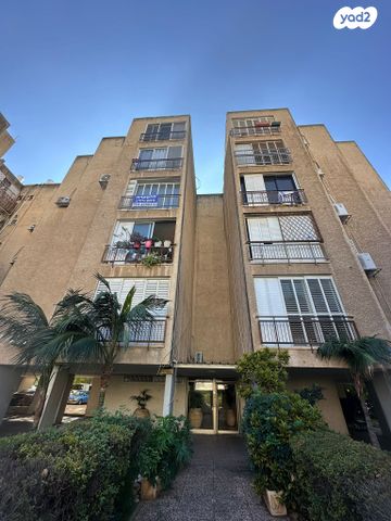 דירה, הרצליה