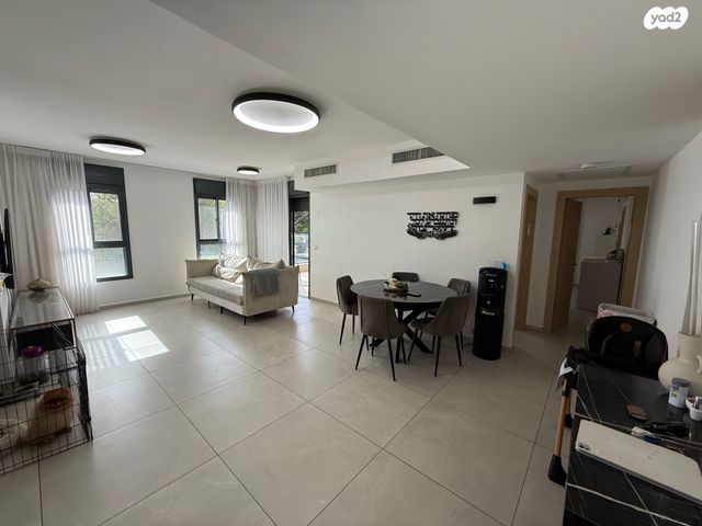 דירה, מלכת שבא 1, צפון מערב מרכז העיר, נתניה