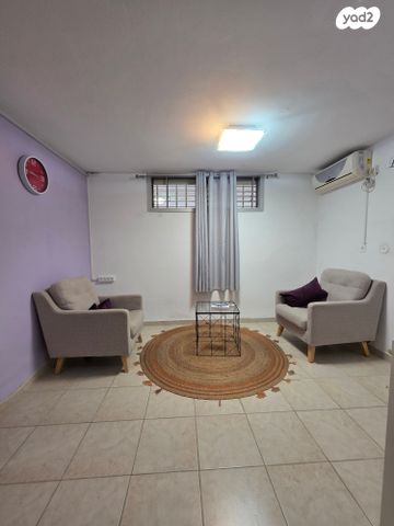 משרדים, אהרון, מוצקין הותיקה, קרית מוצקין