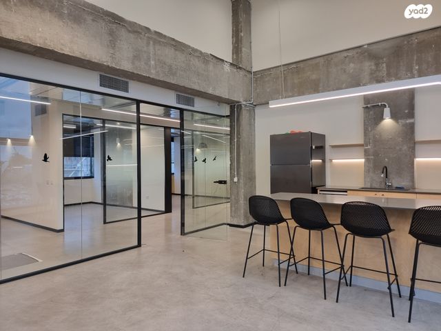 משרדים, יגאל אלון, תל אביב יפו