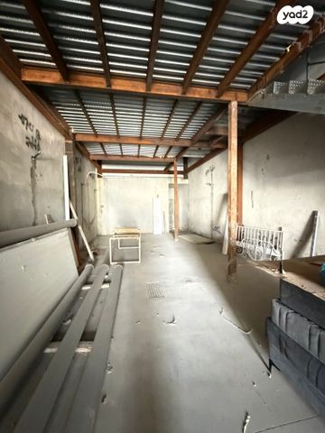 מבני תעשיה, חלוצי התעשייה 5, אזור תעשיה, קרית מלאכי