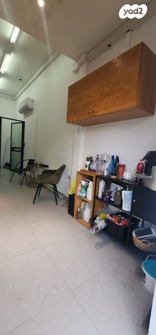 חנויות/ שטח מסחרי, שדרות חיים וייצמן, המרכז האזרחי, רמלה