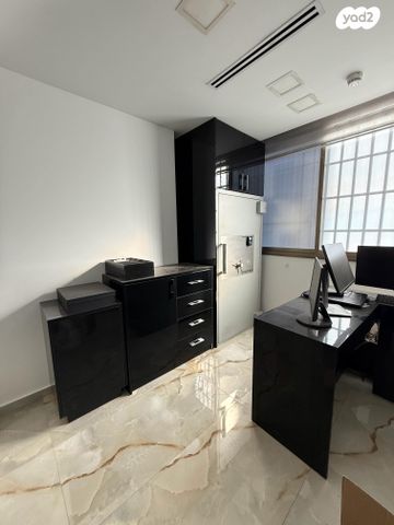 משרדים, רמת גן