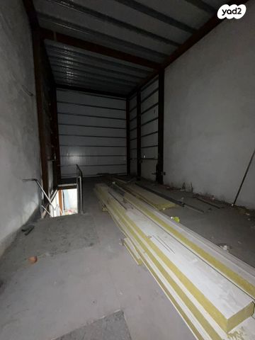 מבני תעשיה, חלוצי התעשייה 5, אזור תעשיה, קרית מלאכי