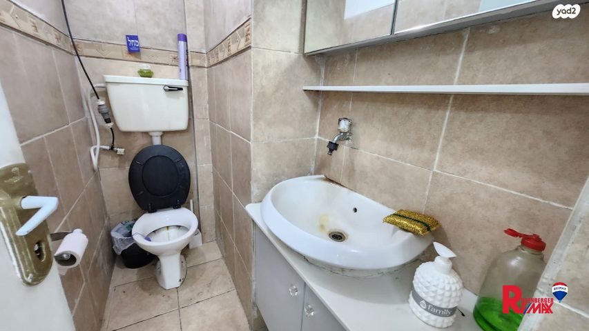 חנויות/ שטח מסחרי, עליית הנוער 21, קרית יוסף, גבעתיים