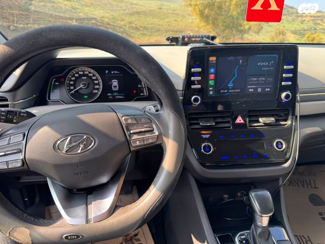 יונדאי איוניק