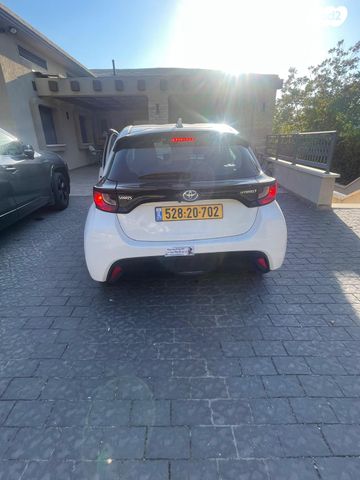 טויוטה יאריס