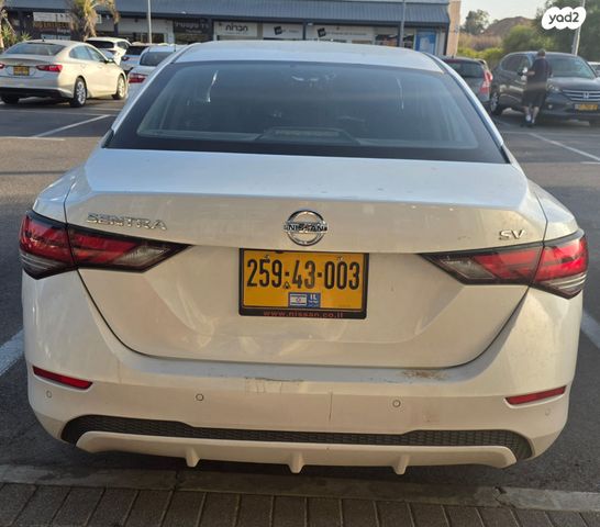 ניסאן סנטרה