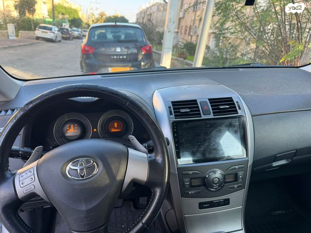 טויוטה קורולה