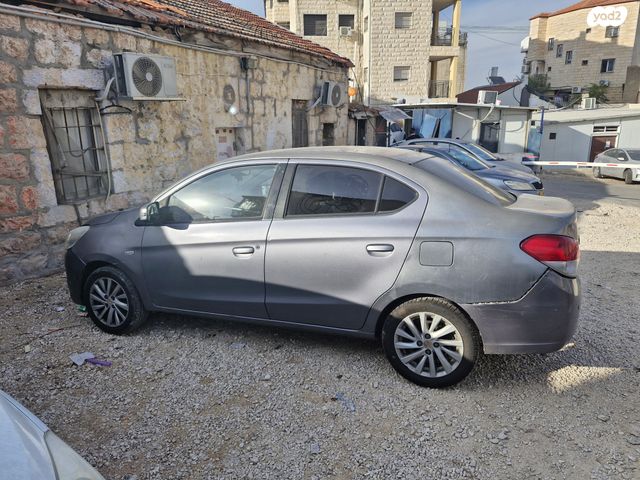 מיצובישי אטראז'