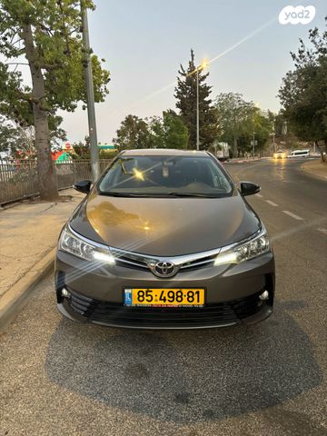 טויוטה קורולה