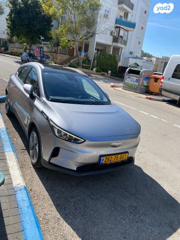 מודעת רכב ג׳ילי Geometry C