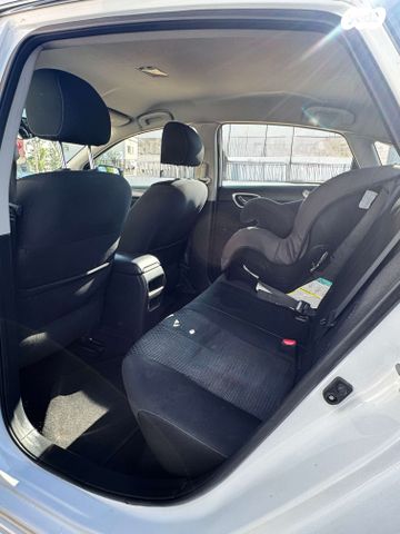 ניסאן סנטרה