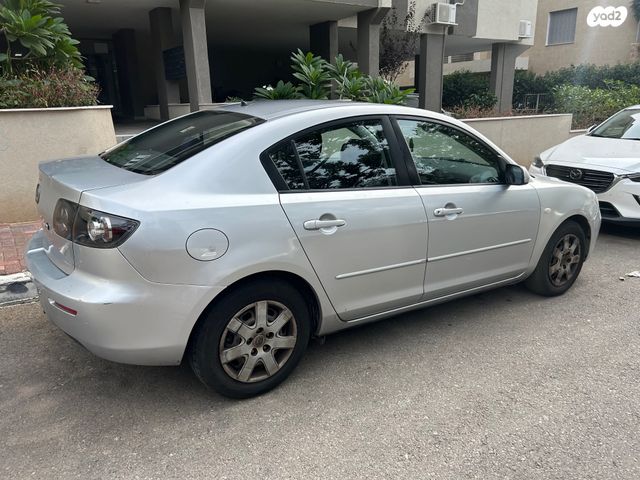 מאזדה 3