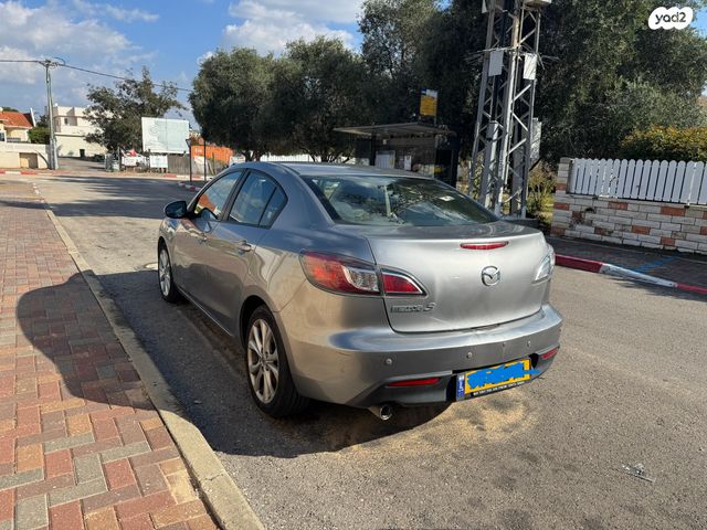 מאזדה 3