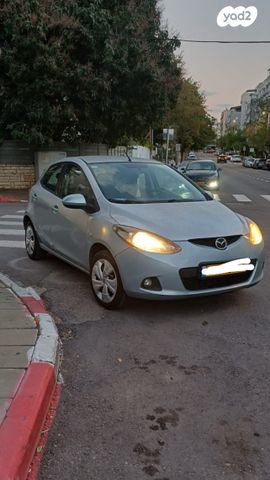 מודעת רכב מאזדה 2