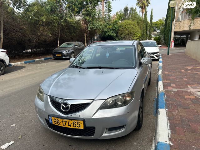 מודעת רכב מאזדה 3