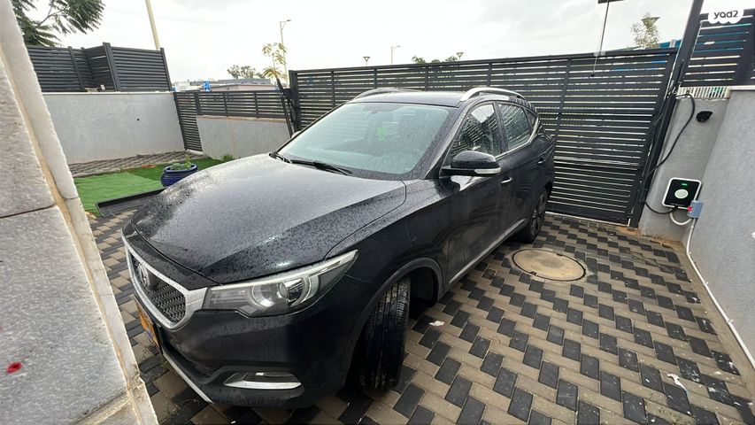 מודעת רכב אם ג'י ZS