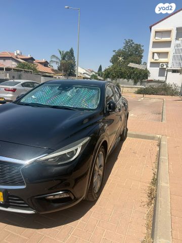 אינפיניטי Q30