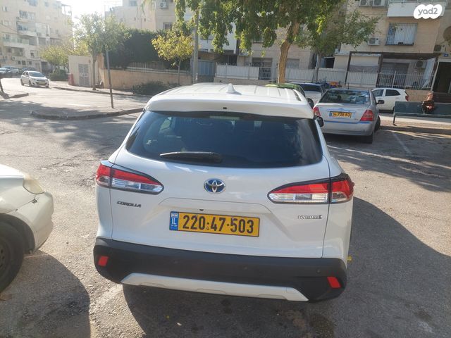 טויוטה קורולה קרוס