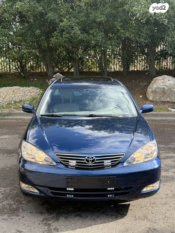 טויוטה קאמרי