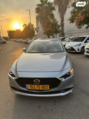 מודעת רכב מאזדה 3