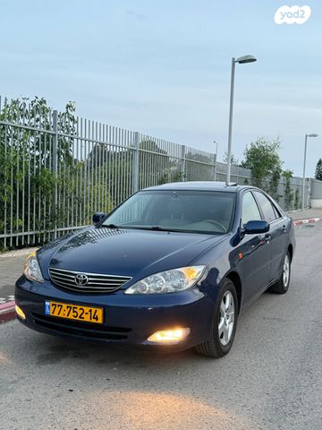 טויוטה קאמרי