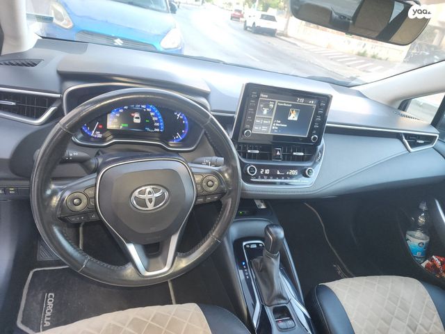 טויוטה קורולה