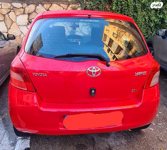 טויוטה יאריס