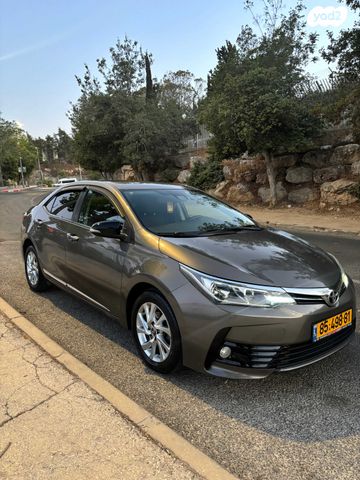 טויוטה קורולה