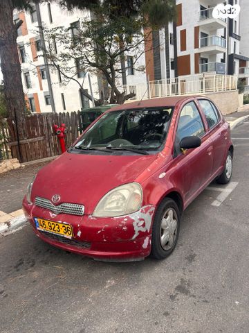 טויוטה יאריס