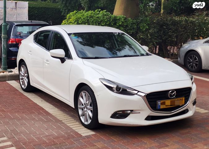 מודעת רכב מאזדה 3