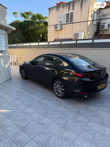 מודעת רכב מאזדה 3