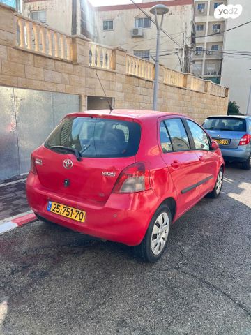 טויוטה יאריס