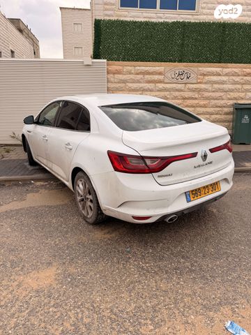 רנו מגאן