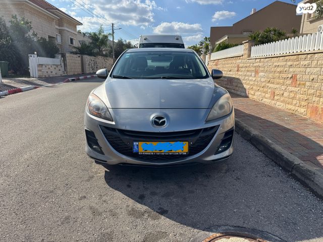 מודעת רכב מאזדה 3