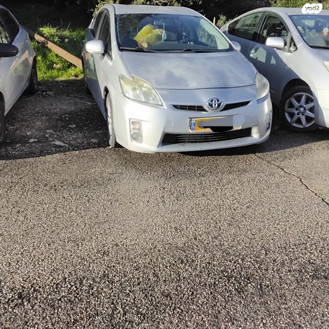 טויוטה פריוס