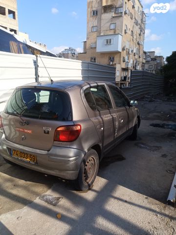 טויוטה יאריס