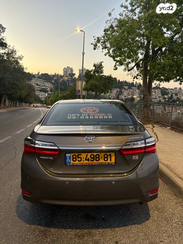 טויוטה קורולה