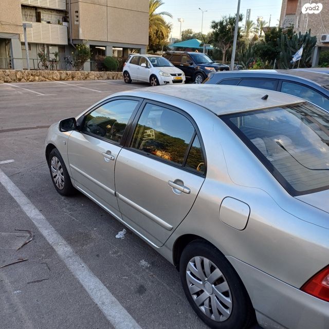 טויוטה קורולה