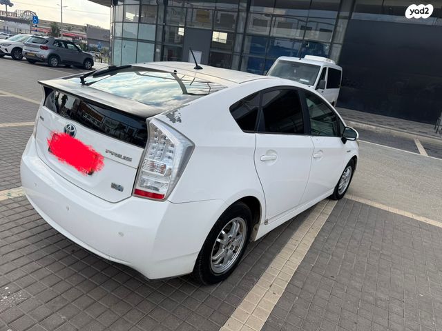 מודעת רכב טויוטה פריוס