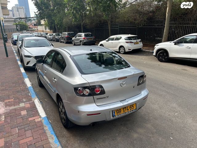 מאזדה 3