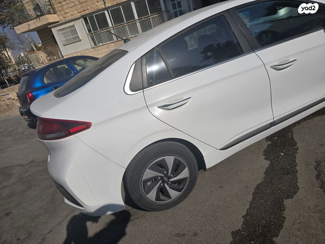 יונדאי איוניק