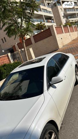 מודעת רכב אאודי A4