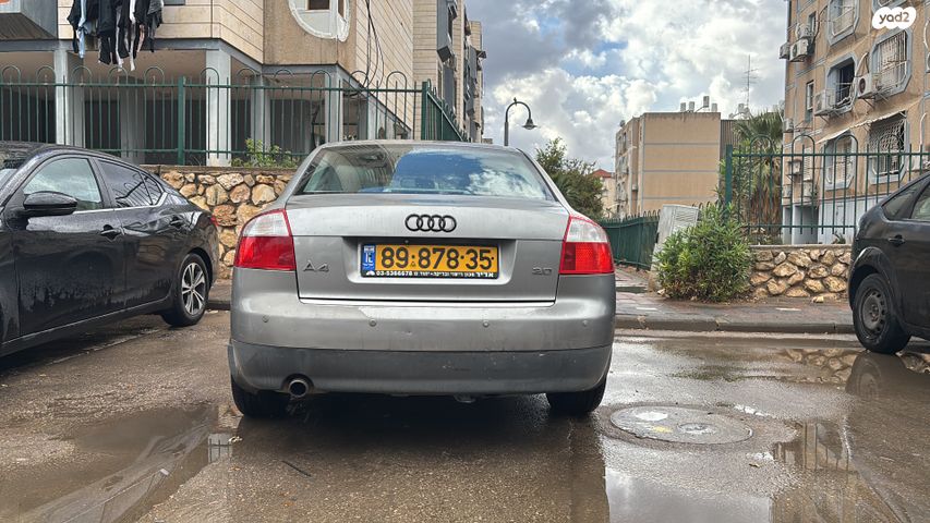 אאודי A4