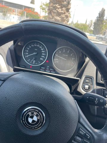 מודעת רכב ב מ וו סדרה 1