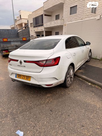 רנו מגאן