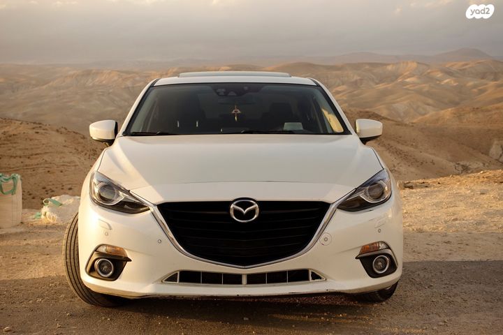 מודעת רכב מאזדה 3